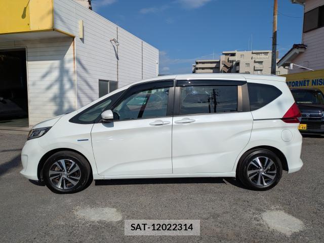 Honda FREED 2017-04 8329972-11