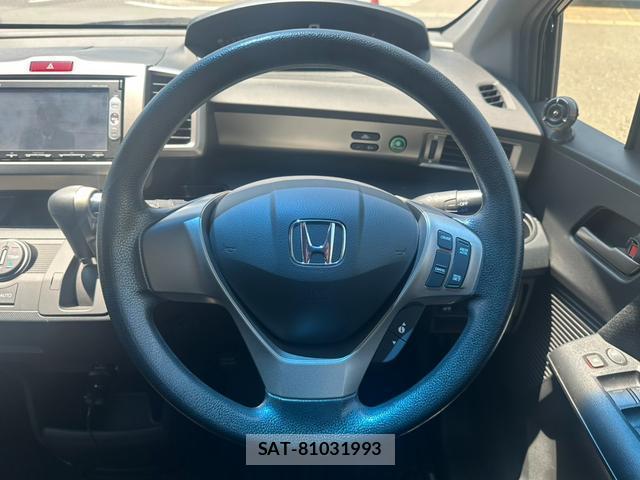 Honda FREED SPIKE 2014-01 8328034-17