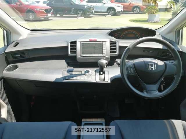 Honda FREED 2009-10 8330310-4