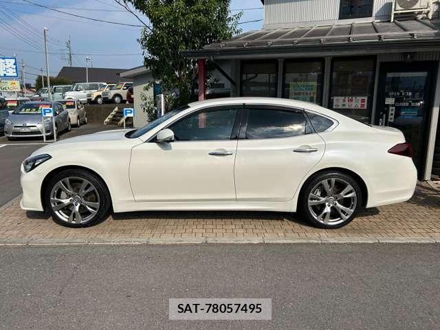 Nissan FUGA 2018-10 8329374-4