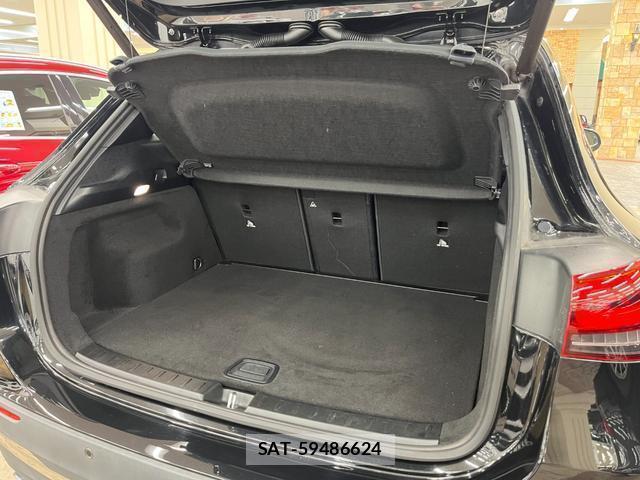 Mercedes Benz GLA-CLASS 2023-08 8329897-6