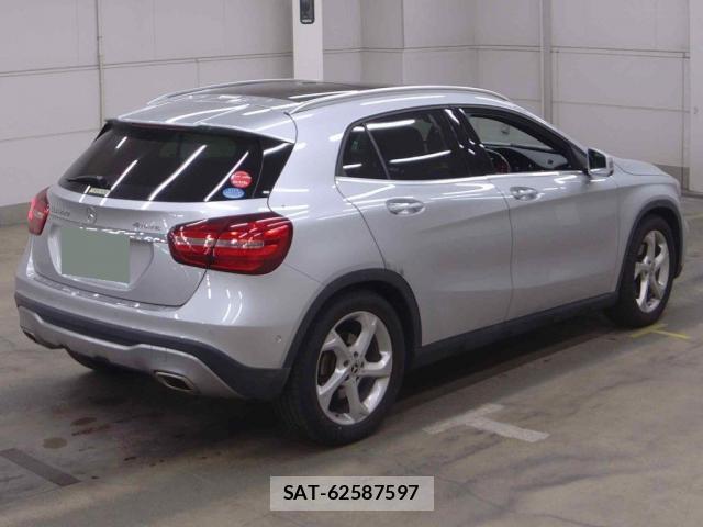 Mercedes Benz GLA-CLASS 2018-11 8330093-1