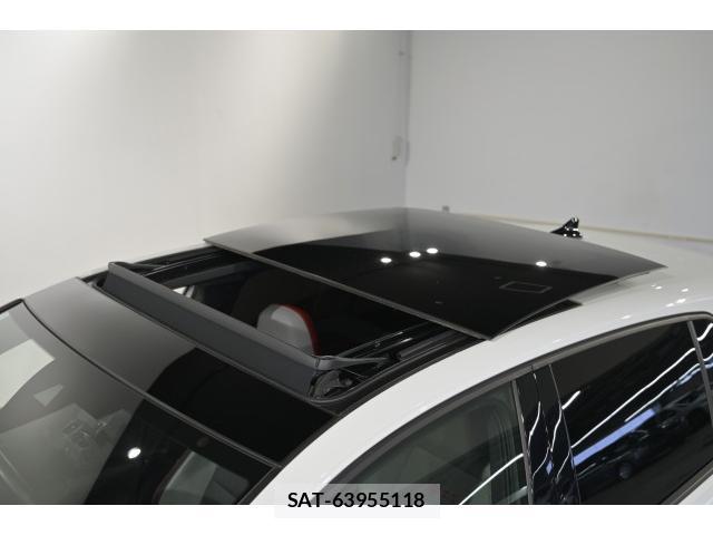VolksWagen GOLF GTI 2024-02 8330118-19