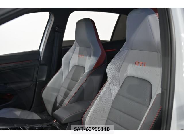 VolksWagen GOLF GTI 2024-02 8330118-5