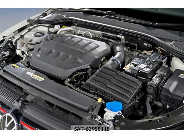 VolksWagen GOLF GTI 2024-02 8330118-7
