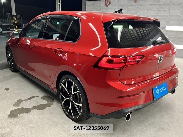 VolksWagen GOLF GTI 2022-06 8330121-11