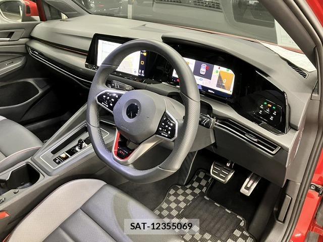VolksWagen GOLF GTI 2022-06 8330121-2