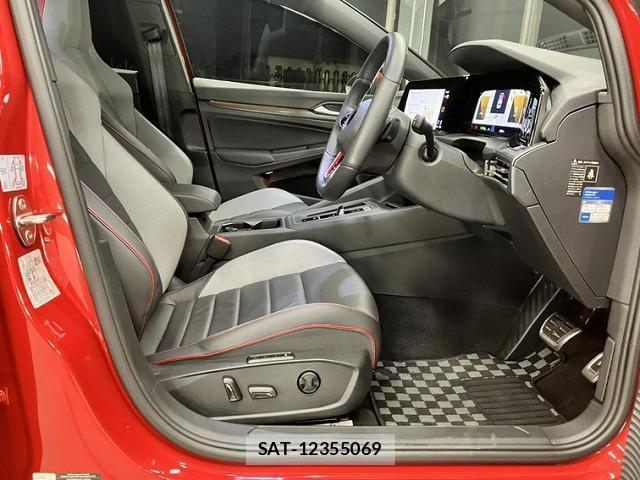 VolksWagen GOLF GTI 2022-06 8330121-5
