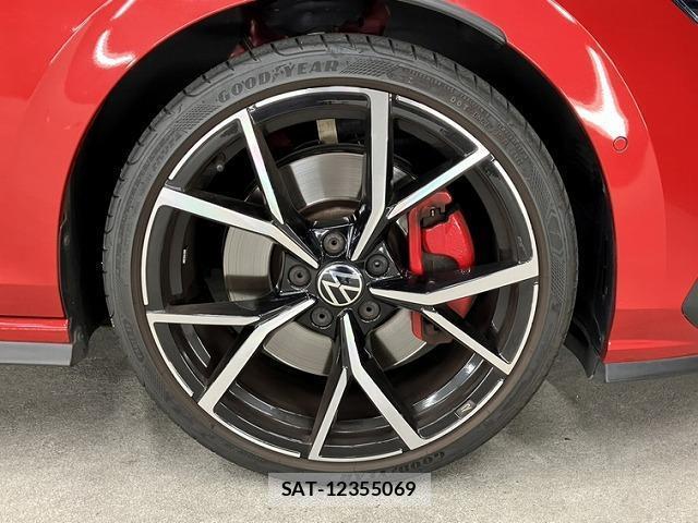 VolksWagen GOLF GTI 2022-06 8330121-8