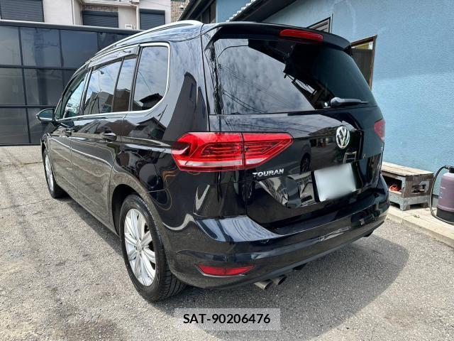 VolksWagen GOLF TOURAN 2016-01 8328773-3