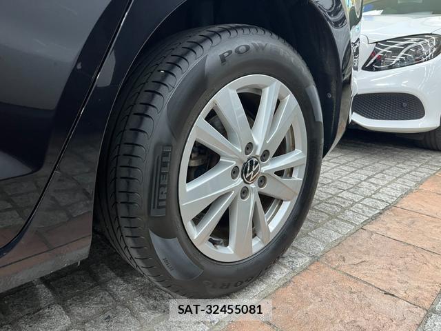 VolksWagen GOLF TOURAN 2021-11 8329895-16