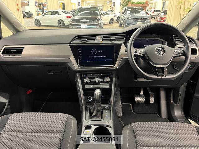 VolksWagen GOLF TOURAN 2021-11 8329895-2