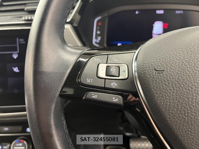 VolksWagen GOLF TOURAN 2021-11 8329895-9