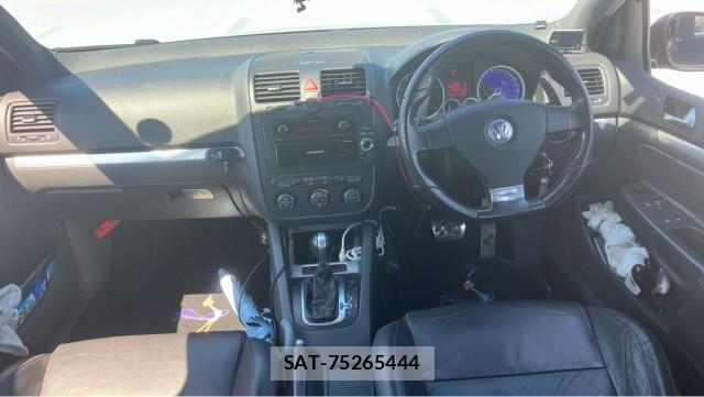 VolksWagen GOLF 2006-11 8329282-2