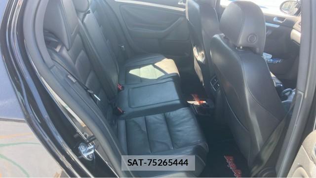 VolksWagen GOLF 2006-11 8329282-6