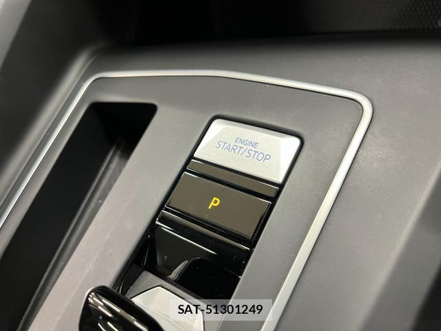 VolksWagen GOLF 2021-08 8329903-15