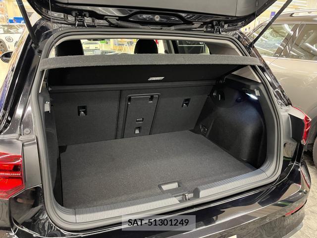 VolksWagen GOLF 2021-08 8329903-5