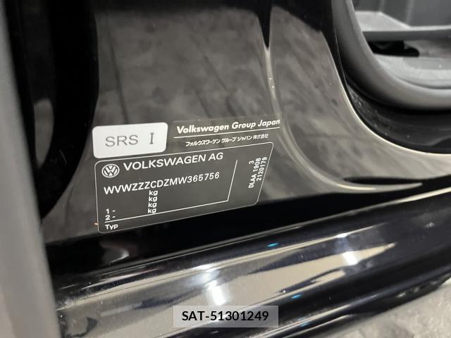 VolksWagen GOLF 2021-08 8329903-8