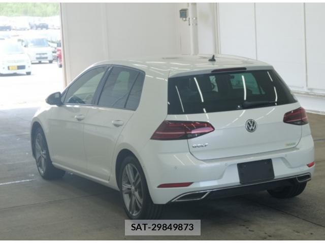 VolksWagen GOLF 2019-11 8330085-1