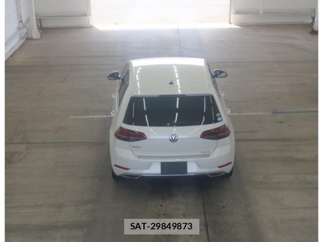 VolksWagen GOLF 2019-11 8330085-3