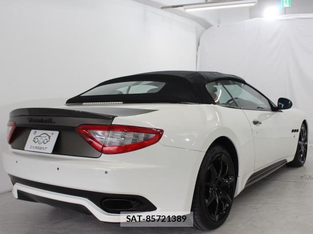 Maserati GranCabrio 2012-07 8329201-8