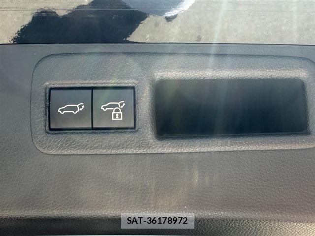 Toyota HARRIER HYBRID 2024-06 8327880-12
