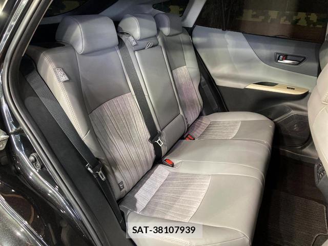 Toyota HARRIER 2024-03 8328023-8