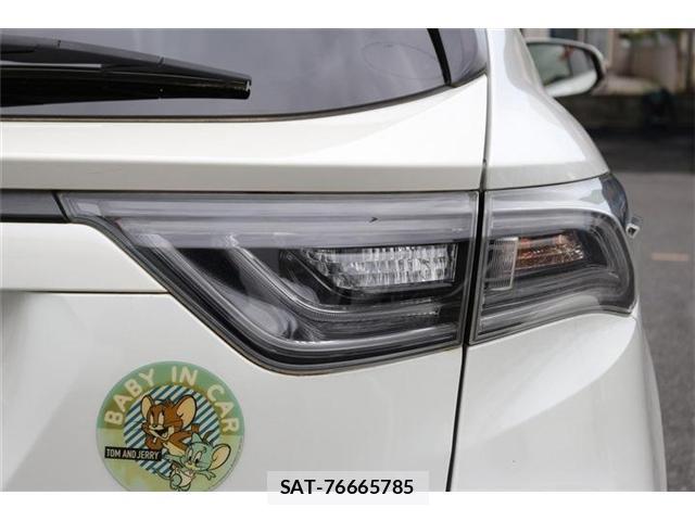 Toyota HARRIER 2014-08 8328425-12