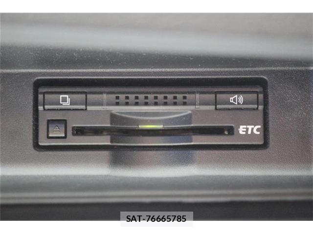 Toyota HARRIER 2014-08 8328425-6