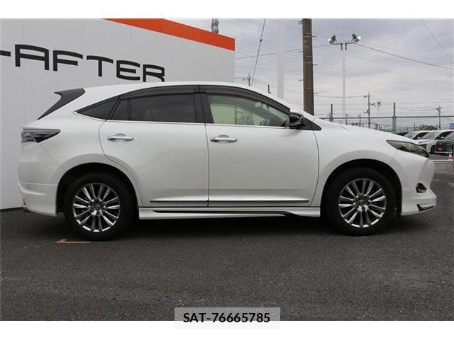 Toyota HARRIER 2014-08 8328425-8