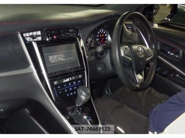 Toyota HARRIER 2018-05 8328641-2