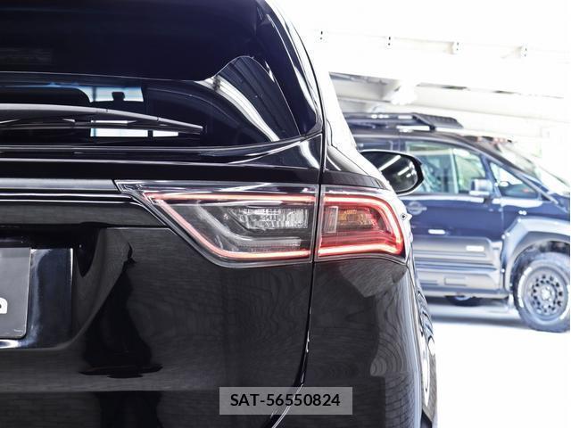 Toyota HARRIER 2017-04 8328686-16