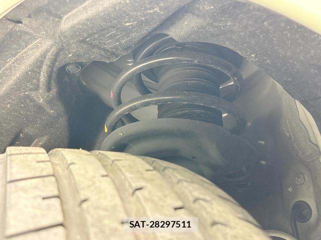 Toyota HARRIER 2023-07 8329043-19