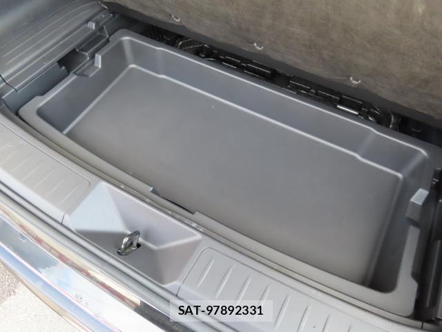 Toyota HARRIER 2022-03 8329123-19