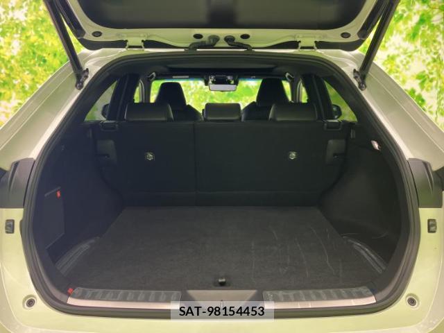 Toyota HARRIER 2022-11 8330448-7