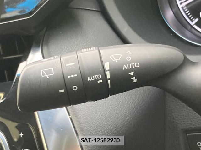 Toyota HARRIER 2021-03 8330564-17