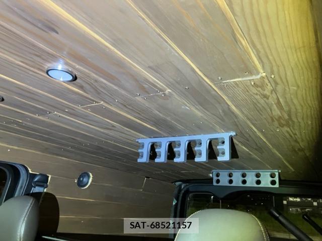 Toyota HIACE VAN 2019-04 8327988-10