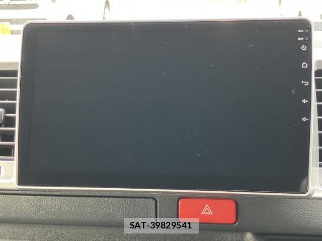 Toyota HIACE VAN 2026-01 8328001-11