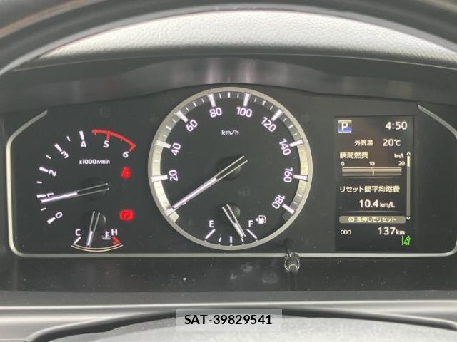 Toyota HIACE VAN 2026-01 8328001-12