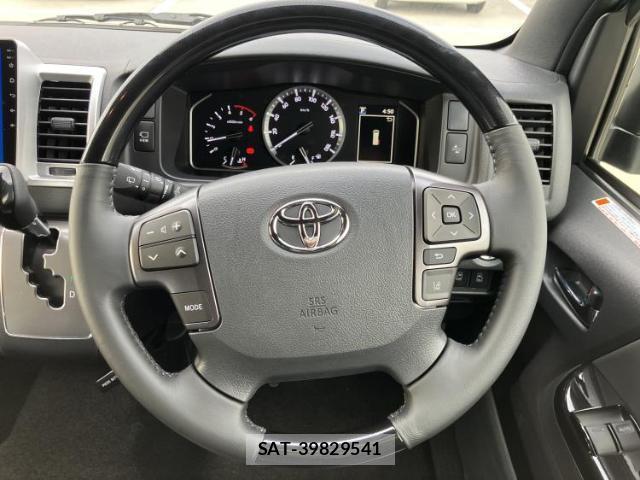 Toyota HIACE VAN 2026-01 8328001-13