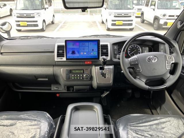 Toyota HIACE VAN 2026-01 8328001-5