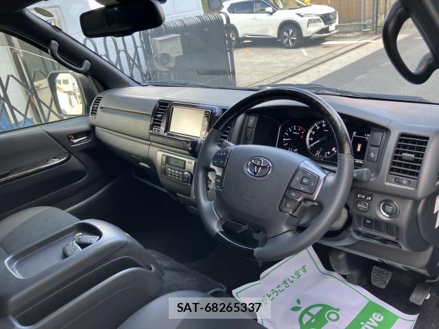 Toyota HIACE VAN 2024-04 8328792-8