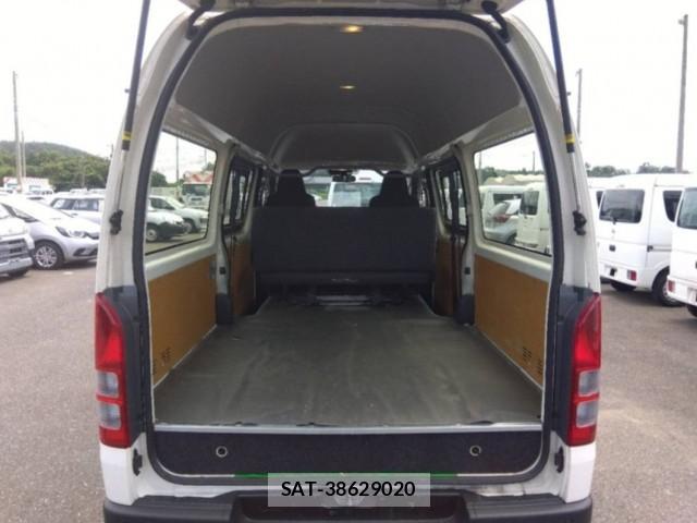 Toyota HIACE VAN 2023-11 8328793-2