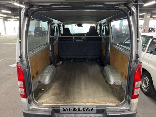 Toyota HIACE VAN 2021-05 8328802-2