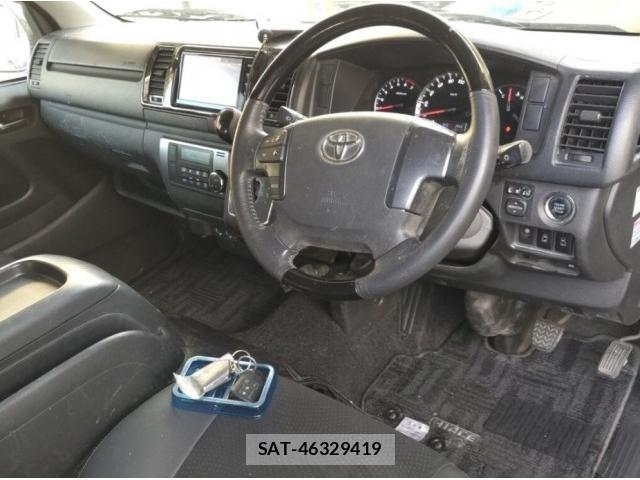 Toyota HIACE VAN 2015-06 8328806-3