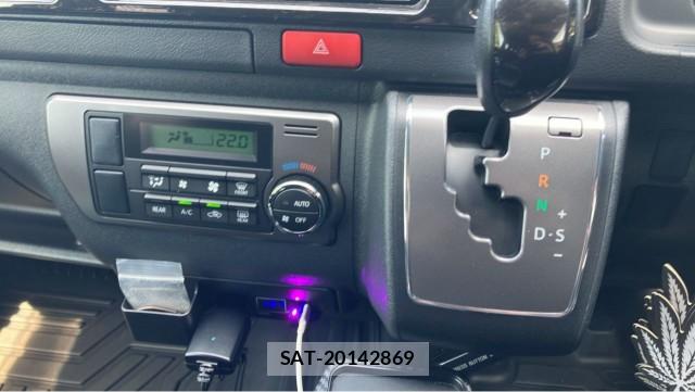 Toyota HIACE VAN 2022-09 8329270-14