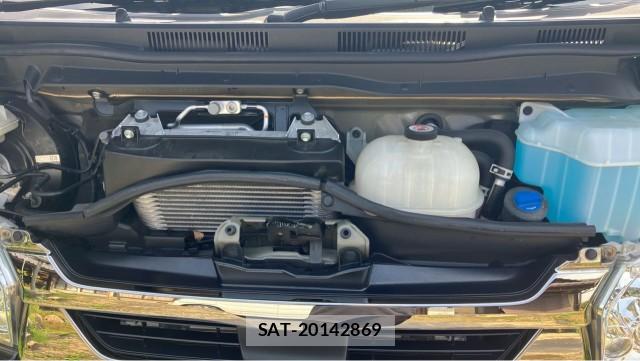 Toyota HIACE VAN 2022-09 8329270-7