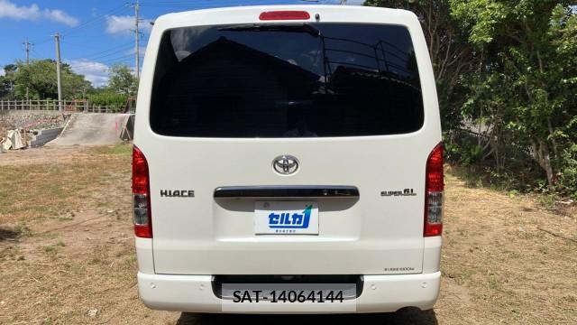 Toyota HIACE VAN 2022-12 8329334-1