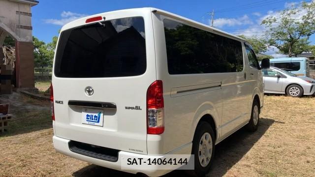 Toyota HIACE VAN 2022-12 8329334-12