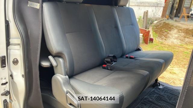 Toyota HIACE VAN 2022-12 8329334-6
